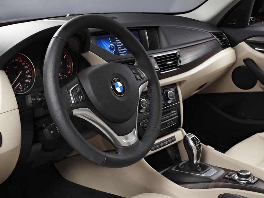  BMW X1 xDrive 2.5d 2012 года  (фото 25 из 30)